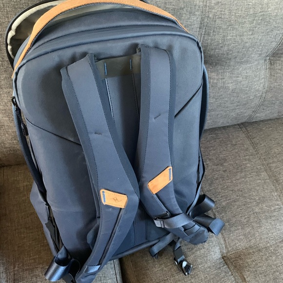 Peak design back back - Picture 2 of 3